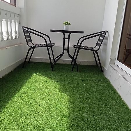Queens Luxury Studio Момбаса Экстерьер фото